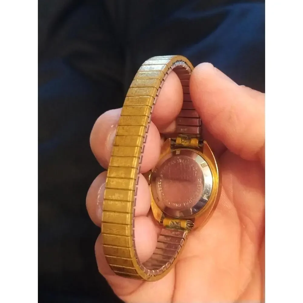 Vintage Le Gran 17 Jewels‎ Mechanical Woman watch